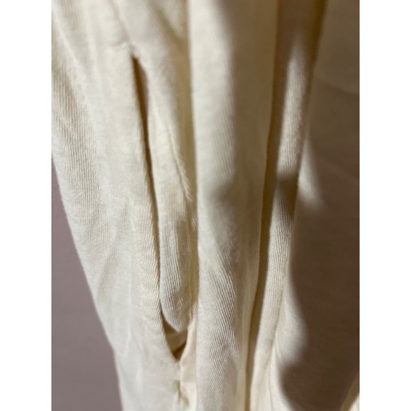 Free people beach Elegant Cream Sleeveless Top - Picture 6 of 6